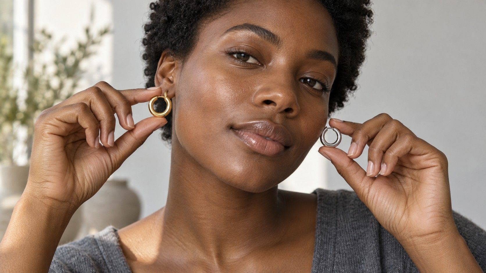 Gold or Silver Test: Comparing Jewelry Without Guessing Your Undertone